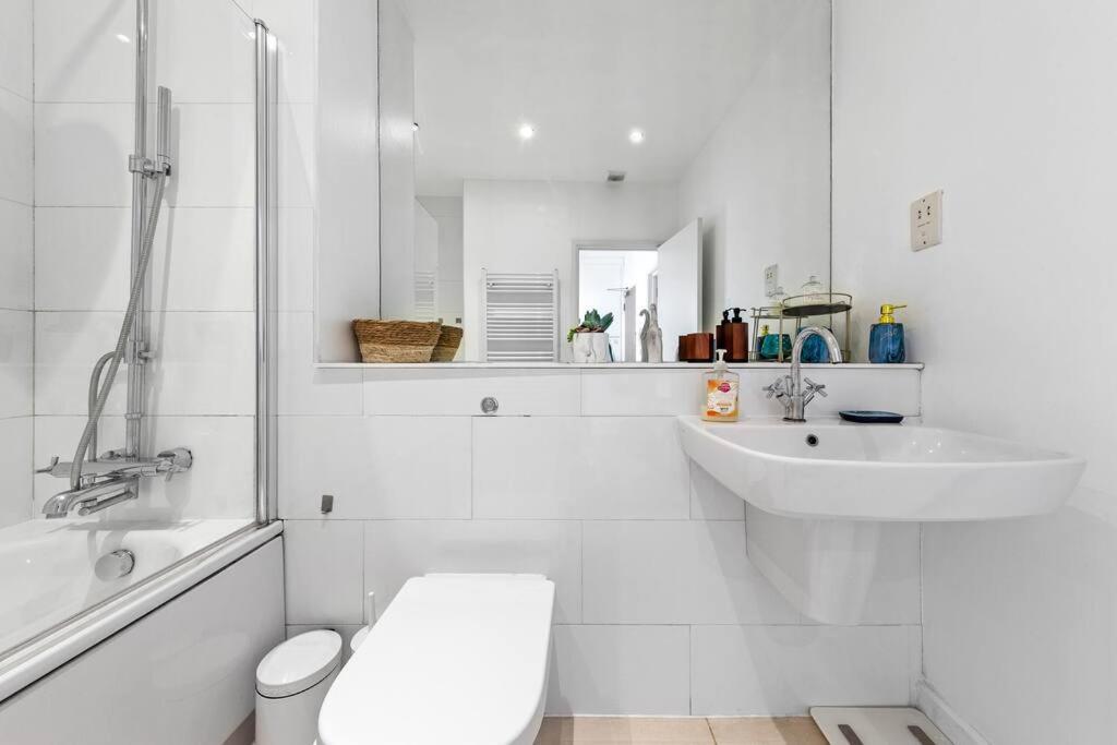 3 Bedroom Flat In Haymarket London Sleeps 14 Hy1 Ngoại thất bức ảnh