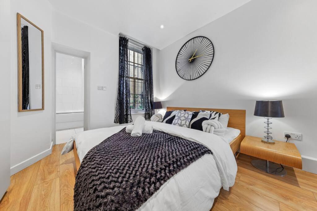 3 Bedroom Flat In Haymarket London Sleeps 14 Hy1 Ngoại thất bức ảnh